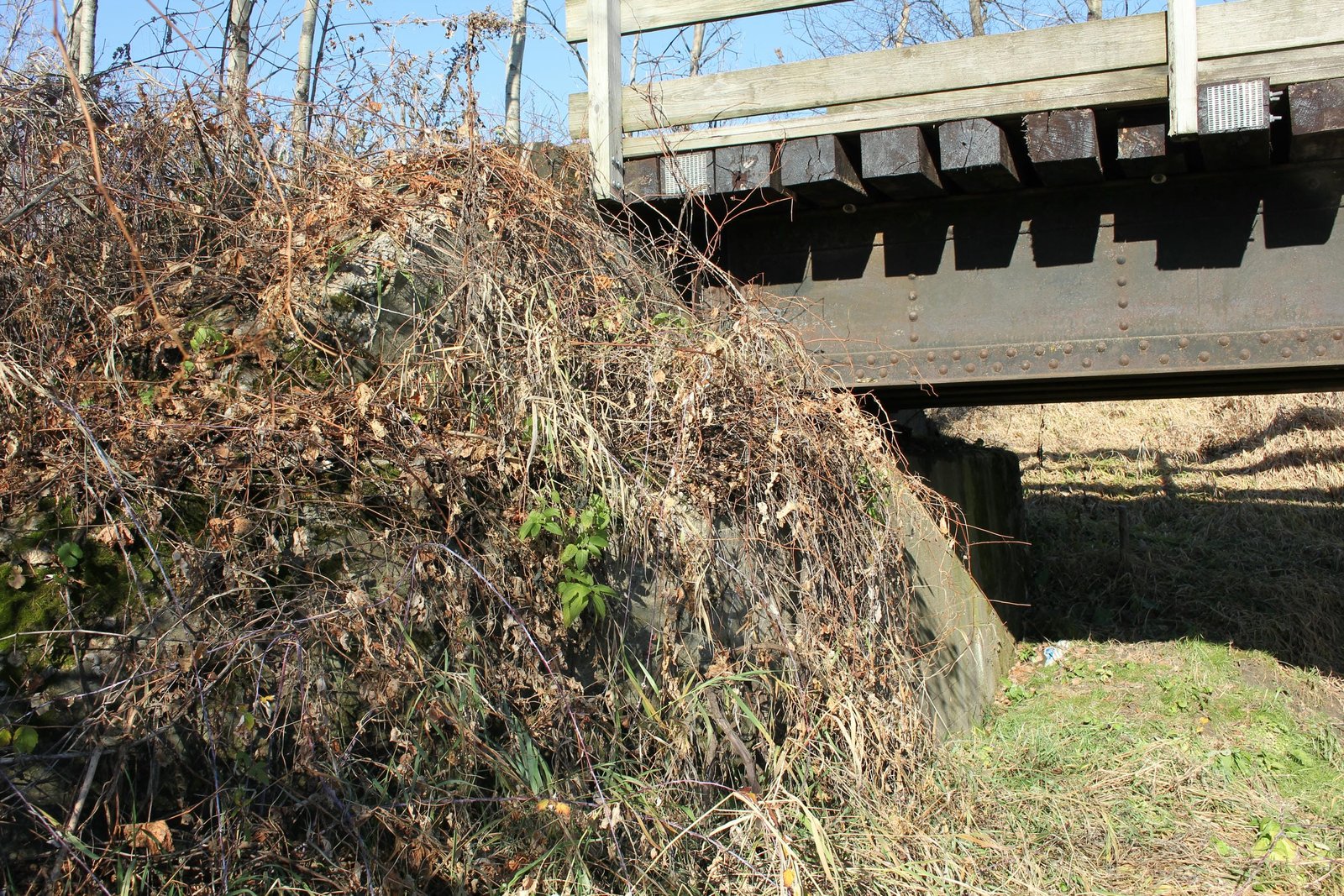 West abutment